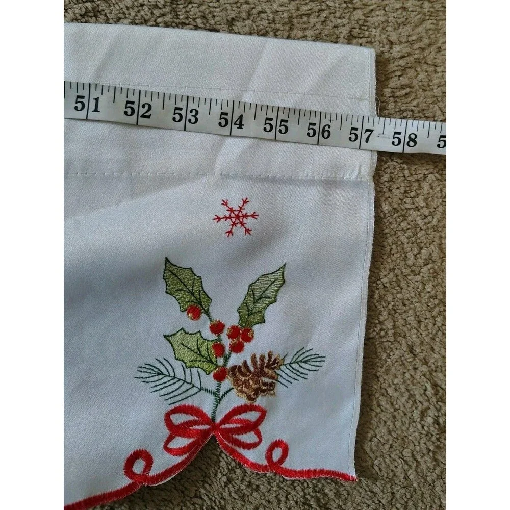 Cardinal Embroidered Valance Holidays & Winer Season